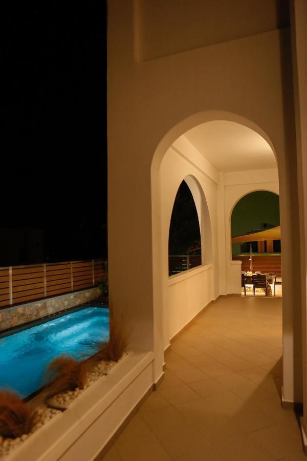 Willa The Z Private Villa, Santorini *